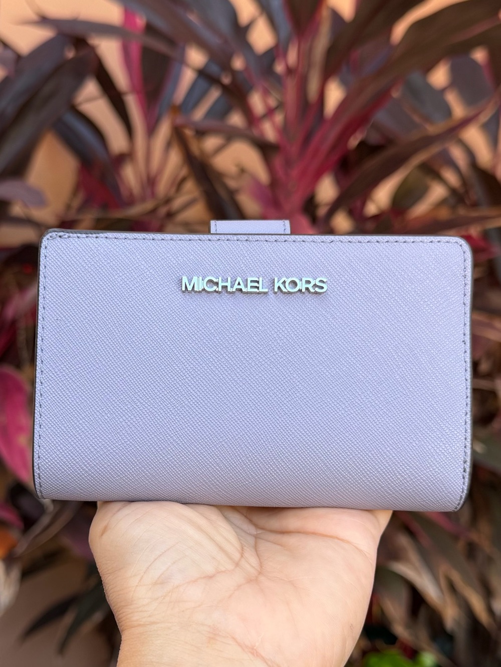 Michael Kors Jet Set Travel MD Bifold Coin Zipper Wallet Lilac